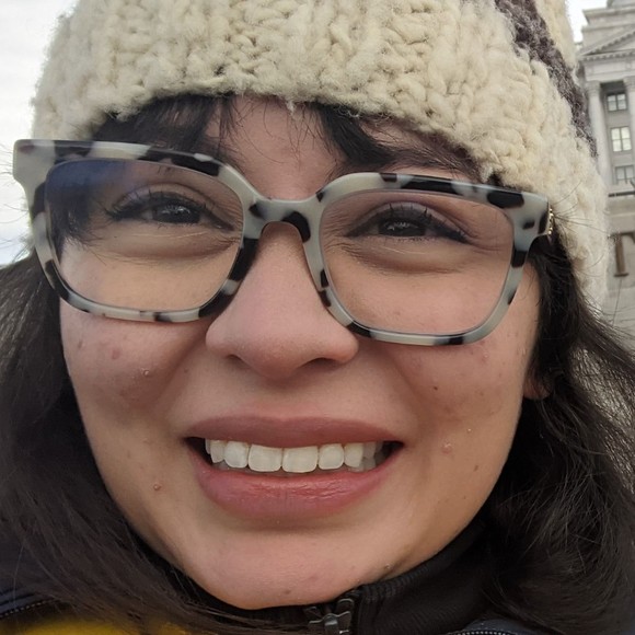 Meet your Posher, Leah - Picture 1 of 1